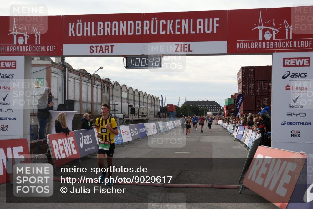03.10.2025 - Köhlbrandbrückenlauf Julia Fischer http://msf.ph/oto/9029617 03.10.2025 16:08:48 Ziel 7191, 7283, 7339, 7360, 7616, 8118, 8846 meine-sportfotos.de