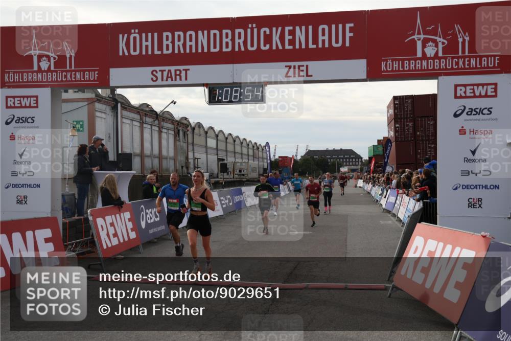 03.10.2025 - Köhlbrandbrückenlauf Julia Fischer http://msf.ph/oto/9029651 03.10.2025 16:08:54 Ziel 7057, 7141, 7191, 7283, 7333, 7336, 7585, 8118, 8846, 8931 meine-sportfotos.de