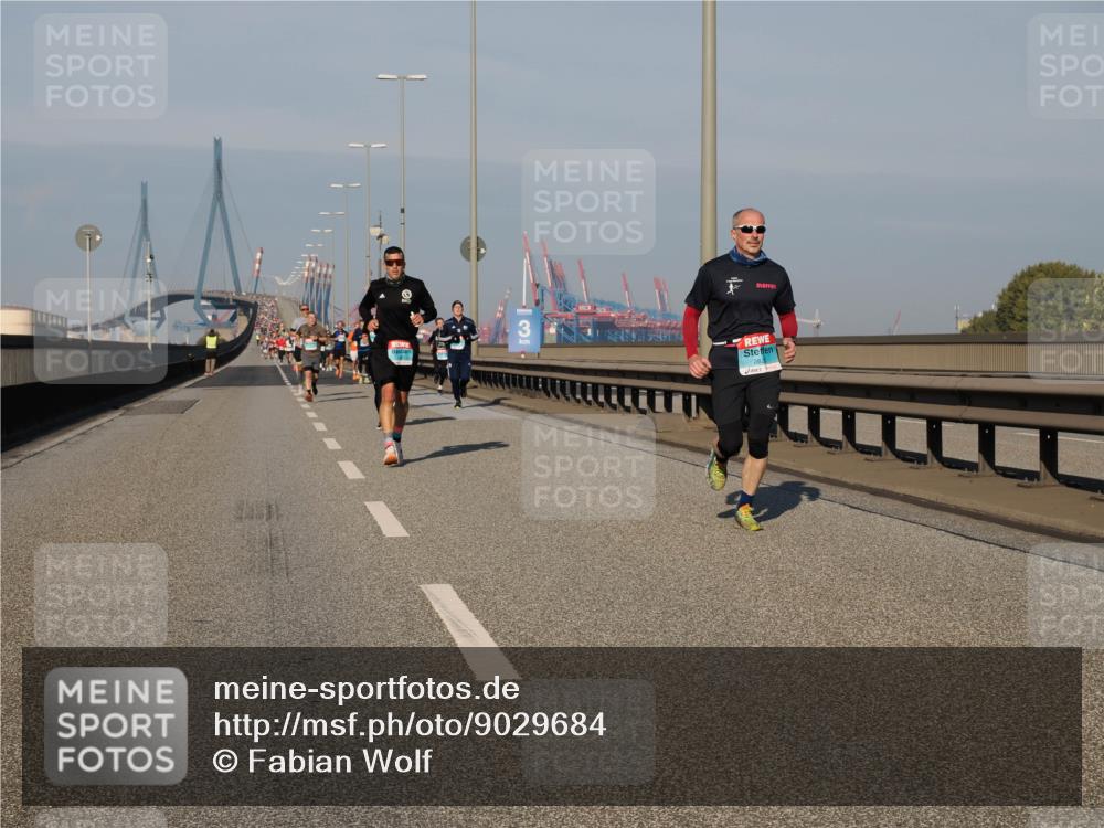 03.10.2025 - Köhlbrandbrückenlauf Fabian Wolf http://msf.ph/oto/9029684 03.10.2025 09:44:31 Position 3 3, 282 meine-sportfotos.de