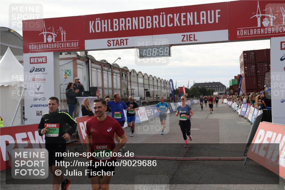 03.10.2025 - Köhlbrandbrückenlauf Julia Fischer http://msf.ph/oto/9029686 03.10.2025 16:08:58 Ziel 7057, 7141, 7191, 7333, 7336, 7585, 8118, 8725, 8846, 8931 meine-sportfotos.de
