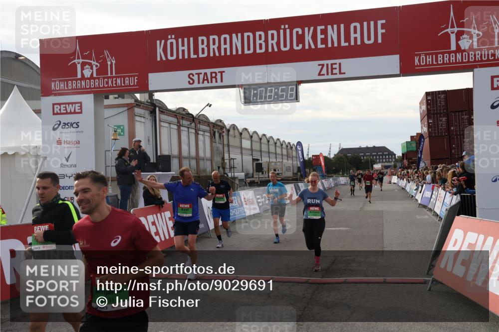 03.10.2025 - Köhlbrandbrückenlauf Julia Fischer http://msf.ph/oto/9029691 03.10.2025 16:08:58 Ziel 7057, 7141, 7191, 7333, 7336, 7585, 8118, 8725, 8846, 8931 meine-sportfotos.de