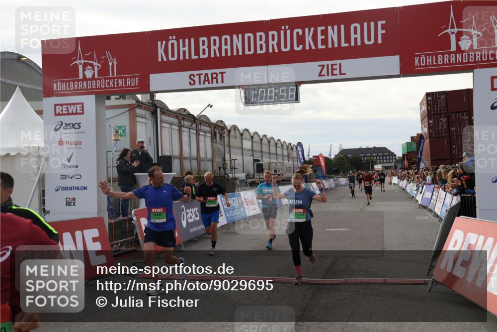 03.10.2025 - Köhlbrandbrückenlauf Julia Fischer http://msf.ph/oto/9029695 03.10.2025 16:08:59 Ziel 7057, 7141, 7191, 7333, 7336, 7585, 8118, 8725, 8931 meine-sportfotos.de