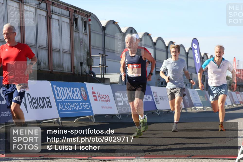 03.10.2025 - Köhlbrandbrückenlauf Luisa Fischer http://msf.ph/oto/9029717 03.10.2025 13:03:00 Ziel 4095, 4137, 4203, 4279, 4294, 4619, 4747, 6175, 6447, 6655, 6770 meine-sportfotos.de
