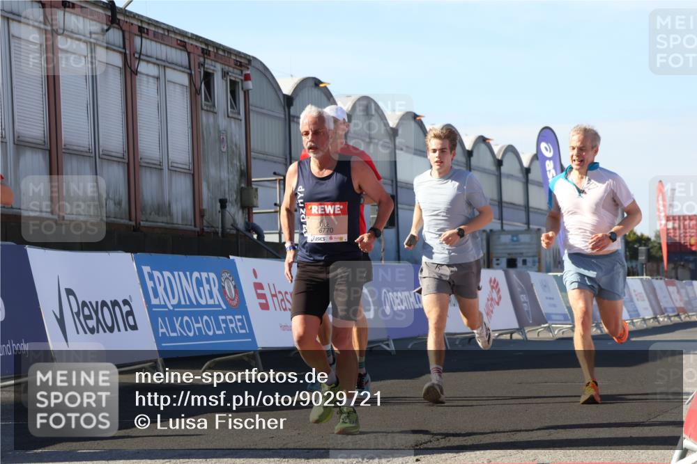03.10.2025 - Köhlbrandbrückenlauf Luisa Fischer http://msf.ph/oto/9029721 03.10.2025 13:03:00 Ziel 4095, 4137, 4203, 4279, 4294, 4619, 4747, 6175, 6447, 6655, 6770 meine-sportfotos.de