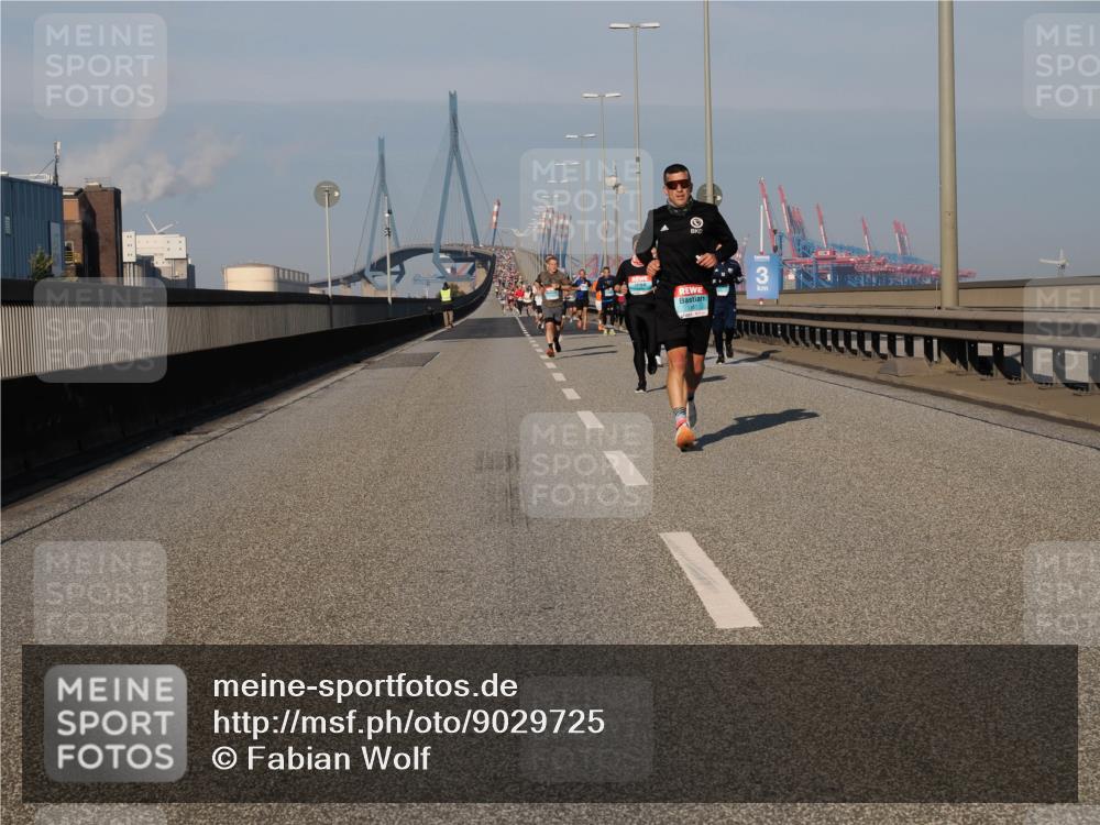 03.10.2025 - Köhlbrandbrückenlauf Fabian Wolf http://msf.ph/oto/9029725 03.10.2025 09:44:32 Position 3 1167 meine-sportfotos.de