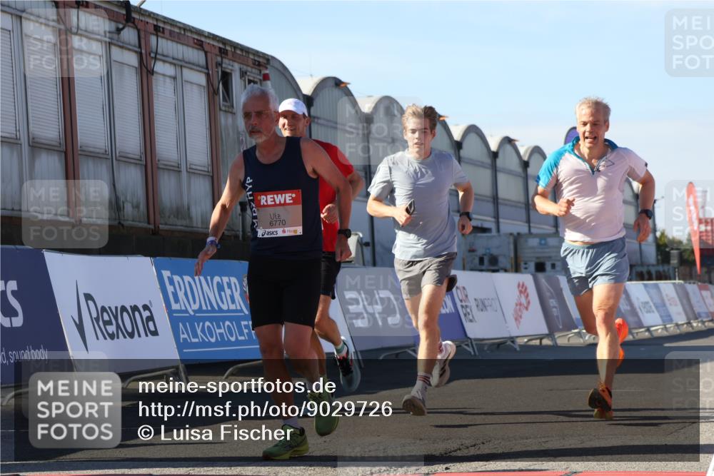 03.10.2025 - Köhlbrandbrückenlauf Luisa Fischer http://msf.ph/oto/9029726 03.10.2025 13:03:00 Ziel 4095, 4137, 4203, 4279, 4294, 4619, 4747, 6175, 6447, 6655, 6770 meine-sportfotos.de