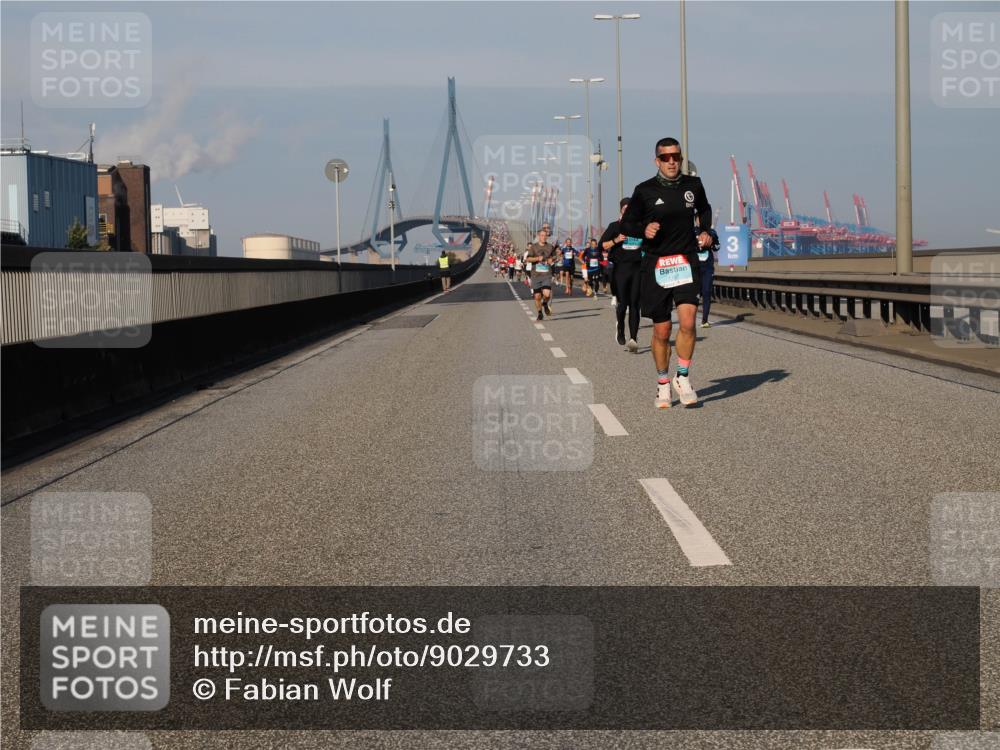 03.10.2025 - Köhlbrandbrückenlauf Fabian Wolf http://msf.ph/oto/9029733 03.10.2025 09:44:32 Position 3 1167, 3 meine-sportfotos.de
