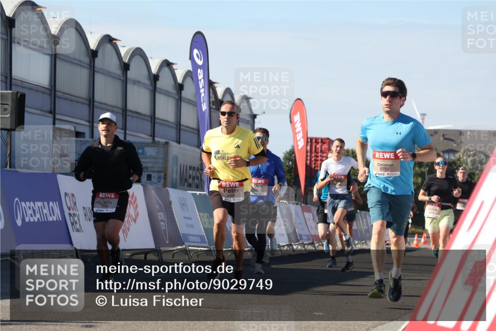 03.10.2025 - Köhlbrandbrückenlauf Luisa Fischer http://msf.ph/oto/9029749 03.10.2025 13:03:09 Ziel 4085, 4294, 5048, 6655, 6722, 6770, 6784 meine-sportfotos.de
