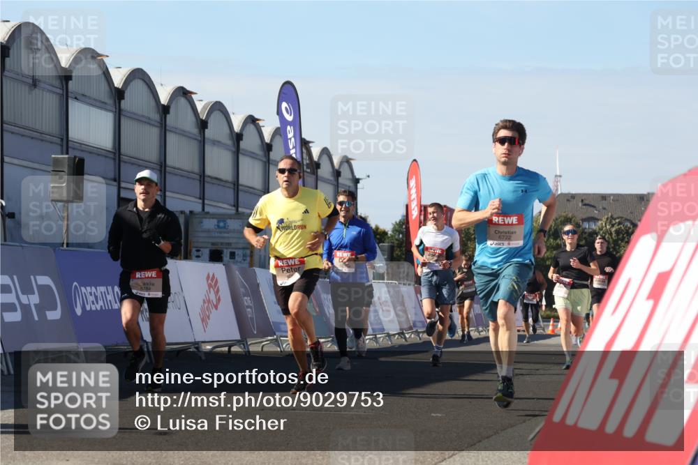 03.10.2025 - Köhlbrandbrückenlauf Luisa Fischer http://msf.ph/oto/9029753 03.10.2025 13:03:10 Ziel 4085, 4294, 4856, 5048, 6279, 6655, 6722, 6770, 6784 meine-sportfotos.de
