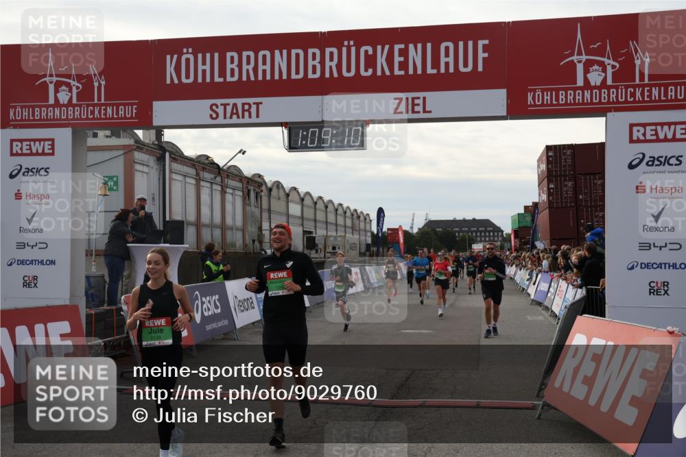 03.10.2025 - Köhlbrandbrückenlauf Julia Fischer http://msf.ph/oto/9029760 03.10.2025 16:09:10 Ziel 7379, 7501, 7585, 7823, 8217, 8348, 8725, 8763, 8797, 9091, 9139, 9216, 9739 meine-sportfotos.de