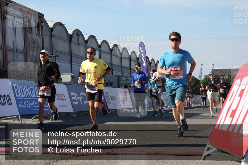 03.10.2025 - Köhlbrandbrückenlauf Luisa Fischer http://msf.ph/oto/9029770 03.10.2025 13:03:11 Ziel 4085, 4208, 4294, 4856, 5048, 6279, 6612, 6655, 6722, 6770, 6784 meine-sportfotos.de