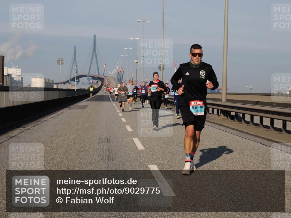 03.10.2025 - Köhlbrandbrückenlauf Fabian Wolf http://msf.ph/oto/9029775 03.10.2025 09:44:34 Position 3 1167 meine-sportfotos.de