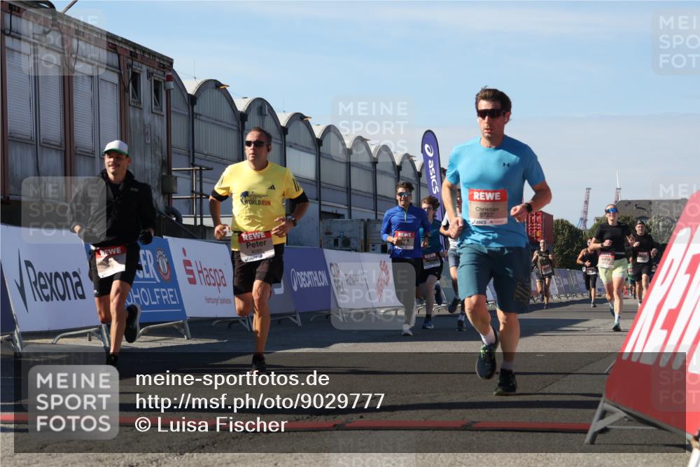 03.10.2025 - Köhlbrandbrückenlauf Luisa Fischer http://msf.ph/oto/9029777 03.10.2025 13:03:11 Ziel 4085, 4208, 4294, 4856, 5048, 6279, 6612, 6655, 6722, 6770, 6784 meine-sportfotos.de