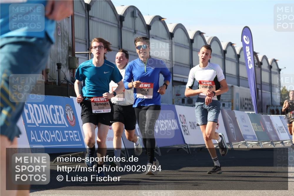 03.10.2025 - Köhlbrandbrückenlauf Luisa Fischer http://msf.ph/oto/9029794 03.10.2025 13:03:13 Ziel 4085, 4208, 4856, 5048, 6279, 6612, 6722, 6784 meine-sportfotos.de