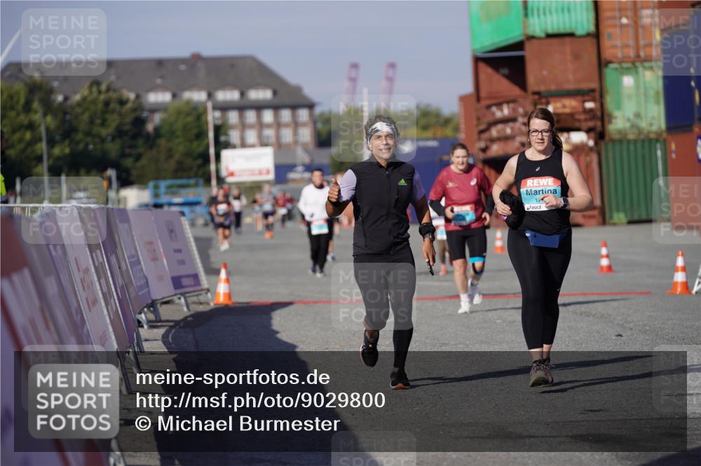 03.10.2025 - Köhlbrandbrückenlauf Michael Burmester http://msf.ph/oto/9029800 03.10.2025 10:34:58 Ziel 1728, 1750, 2667 meine-sportfotos.de