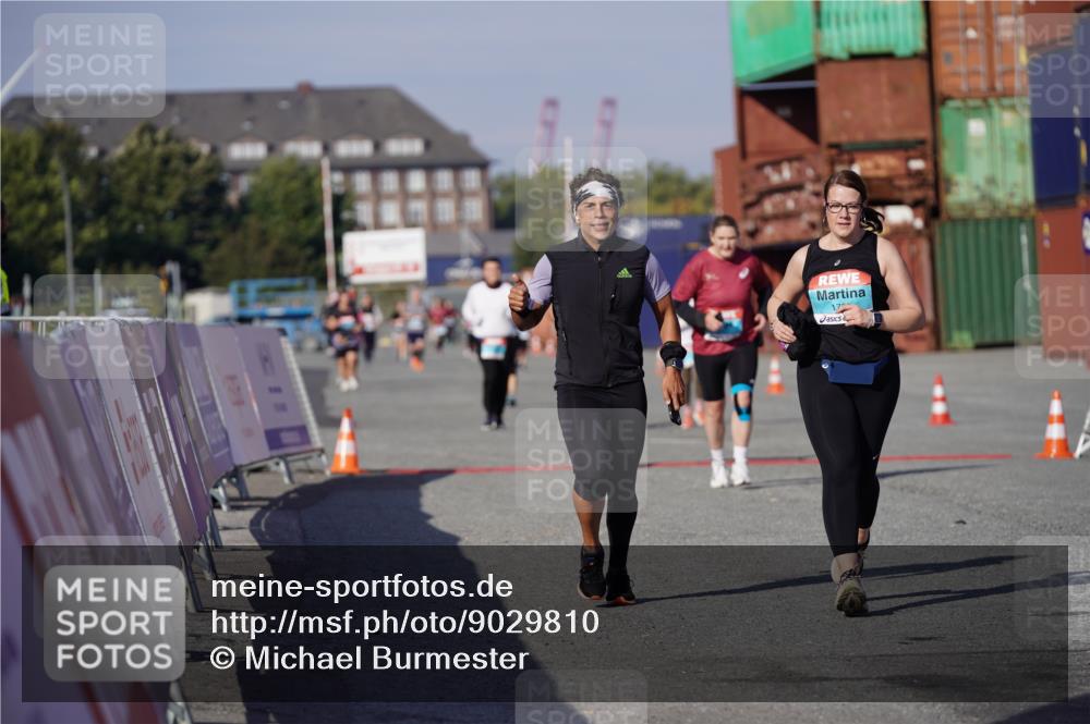 03.10.2025 - Köhlbrandbrückenlauf Michael Burmester http://msf.ph/oto/9029810 03.10.2025 10:34:58 Ziel 1728, 1750, 2667 meine-sportfotos.de