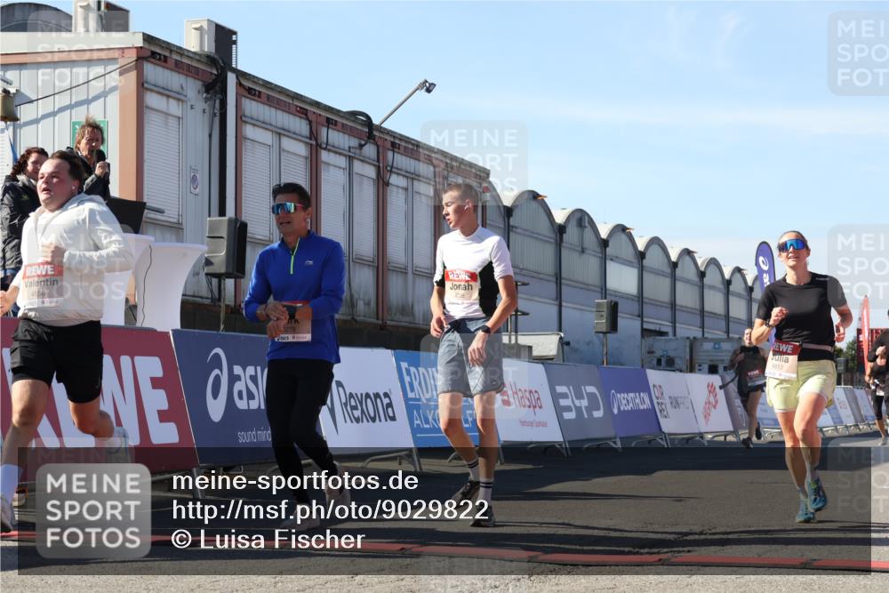 03.10.2025 - Köhlbrandbrückenlauf Luisa Fischer http://msf.ph/oto/9029822 03.10.2025 13:03:15 Ziel 4085, 4208, 4268, 4856, 5048, 5063, 6279, 6612, 6722, 6784 meine-sportfotos.de