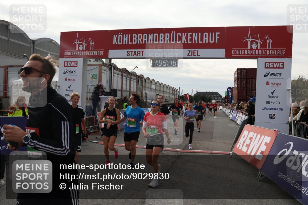 03.10.2025 - Köhlbrandbrückenlauf Julia Fischer http://msf.ph/oto/9029830 03.10.2025 16:09:16 Ziel 7379, 7447, 7501, 7558, 7702, 7822, 7823, 8217, 8348, 8763, 8797, 9019, 9091, 9139, 9151, 9216, 9739, 9752, 9753 meine-sportfotos.de