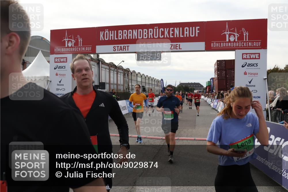 03.10.2025 - Köhlbrandbrückenlauf Julia Fischer http://msf.ph/oto/9029874 03.10.2025 16:09:19 Ziel 7379, 7395, 7447, 7558, 7702, 7822, 7823, 8217, 8348, 8541, 8763, 8797, 8823, 9019, 9091, 9139, 9151, 9216, 9334, 9470, 9739, 9752, 9753 meine-sportfotos.de