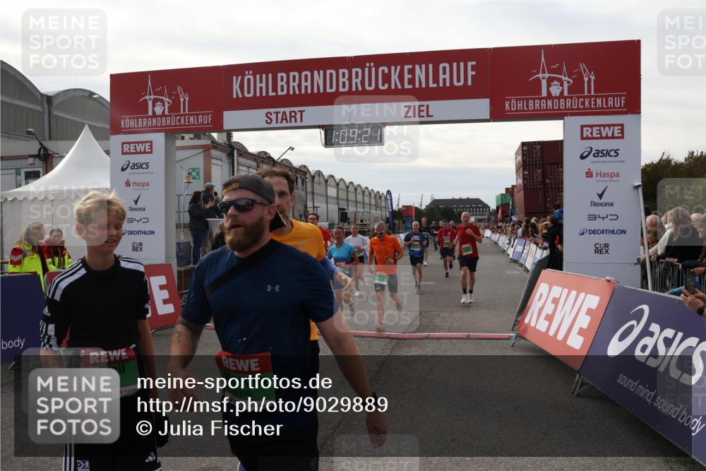 03.10.2025 - Köhlbrandbrückenlauf Julia Fischer http://msf.ph/oto/9029889 03.10.2025 16:09:21 Ziel 7395, 7447, 7558, 7702, 7822, 7823, 8217, 8348, 8541, 8763, 8797, 8823, 9019, 9091, 9151, 9216, 9334, 9470, 9739, 9752, 9753 meine-sportfotos.de