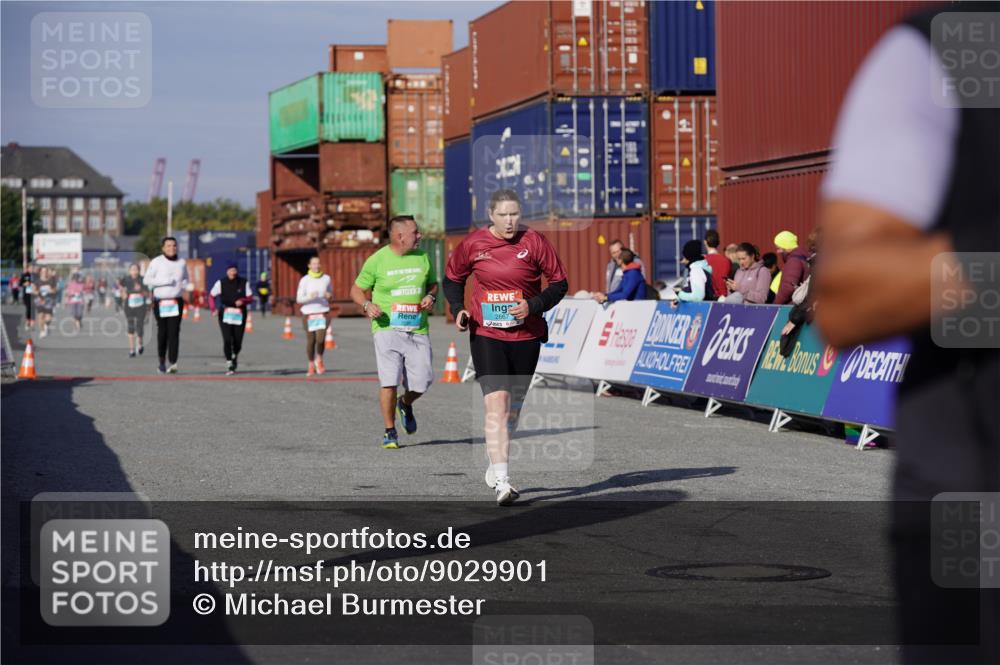 03.10.2025 - Köhlbrandbrückenlauf Michael Burmester http://msf.ph/oto/9029901 03.10.2025 10:35:04 Ziel 1728, 1750, 2667, 3588 meine-sportfotos.de