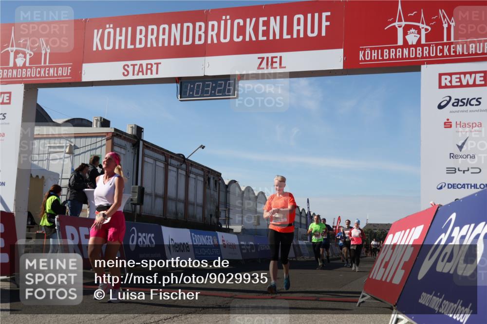 03.10.2025 - Köhlbrandbrückenlauf Luisa Fischer http://msf.ph/oto/9029935 03.10.2025 13:03:25 Ziel 4208, 4225, 4252, 4268, 4283, 4300, 4454, 4856, 5048, 5063, 6194, 6207, 6279, 6612, 6632 meine-sportfotos.de