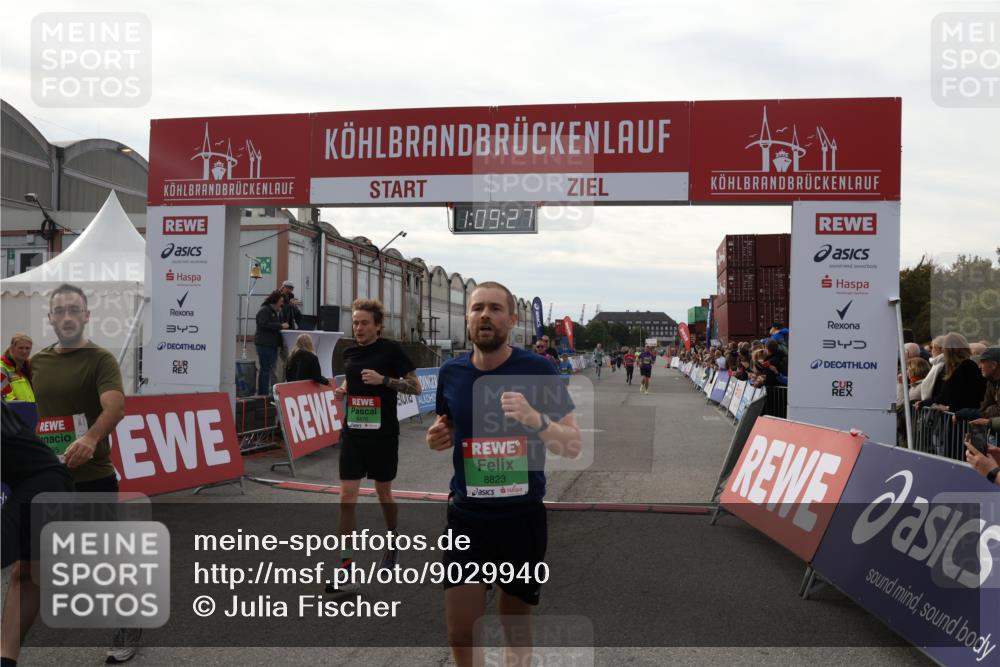 03.10.2025 - Köhlbrandbrückenlauf Julia Fischer http://msf.ph/oto/9029940 03.10.2025 16:09:27 Ziel 7345, 7395, 7447, 7558, 7609, 7702, 7822, 8541, 8788, 8823, 9019, 9151, 9334, 9410, 9470, 9752, 9753 meine-sportfotos.de