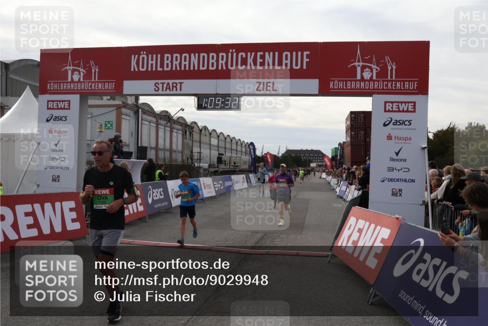 03.10.2025 - Köhlbrandbrückenlauf Julia Fischer http://msf.ph/oto/9029948 03.10.2025 16:09:32 Ziel 7345, 7395, 7609, 8541, 8788, 8823, 8984, 9151, 9334, 9410, 9419, 9470, 9753 meine-sportfotos.de