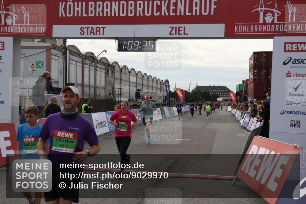 03.10.2025 - Köhlbrandbrückenlauf Julia Fischer http://msf.ph/oto/9029970 03.10.2025 16:09:35 Ziel 7345, 7609, 8788, 8823, 8984, 9410, 9419, 9470 meine-sportfotos.de