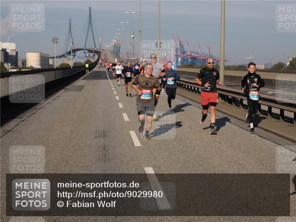 03.10.2025 - Köhlbrandbrückenlauf Fabian Wolf http://msf.ph/oto/9029980 03.10.2025 09:44:40 Position 3 1142 meine-sportfotos.de