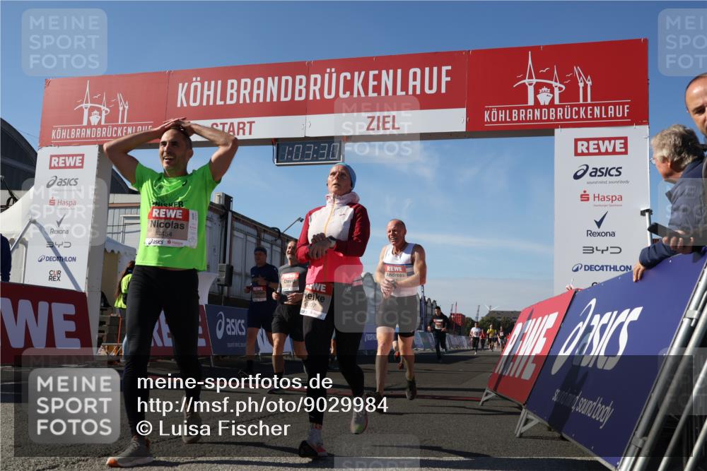 03.10.2025 - Köhlbrandbrückenlauf Luisa Fischer http://msf.ph/oto/9029984 03.10.2025 13:03:29 Ziel 4214, 4225, 4252, 4268, 4283, 4300, 4454, 4507, 5063, 5707, 6194, 6207, 6632 meine-sportfotos.de