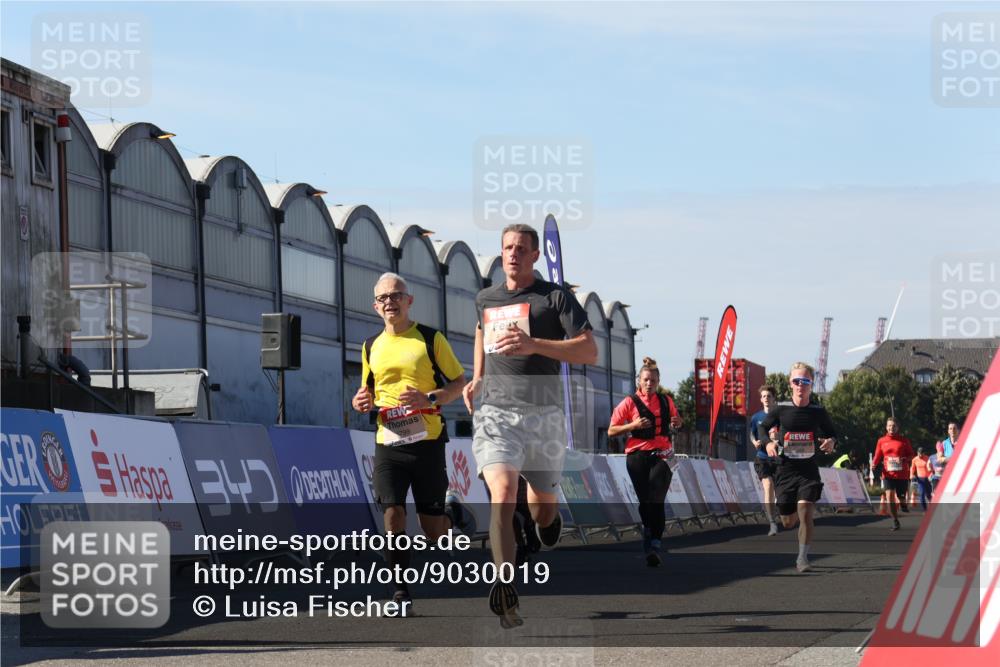 03.10.2025 - Köhlbrandbrückenlauf Luisa Fischer http://msf.ph/oto/9030019 03.10.2025 13:03:37 Ziel 4063, 4214, 4252, 4274, 4300, 4422, 4454, 4507, 5639, 5707, 5799, 6025, 6194, 6207 meine-sportfotos.de