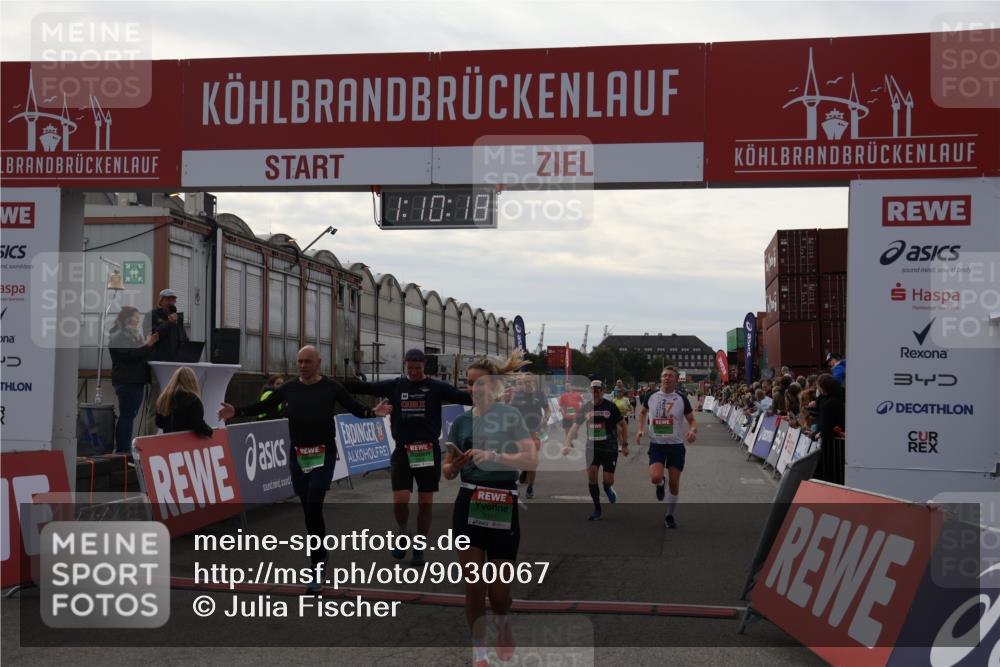 03.10.2025 - Köhlbrandbrückenlauf Julia Fischer http://msf.ph/oto/9030067 03.10.2025 16:10:18 Ziel 7139, 7217, 7304, 7421, 7437, 7528, 7529, 7764, 8882, 8932, 8989, 9323, 9347, 9348, 9349, 9458 meine-sportfotos.de