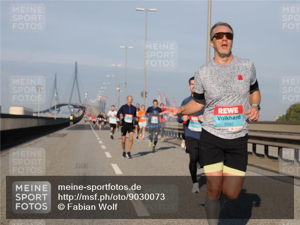 03.10.2025 - Köhlbrandbrückenlauf Fabian Wolf http://msf.ph/oto/9030073 03.10.2025 09:44:44 Position 3 29, 3592 meine-sportfotos.de