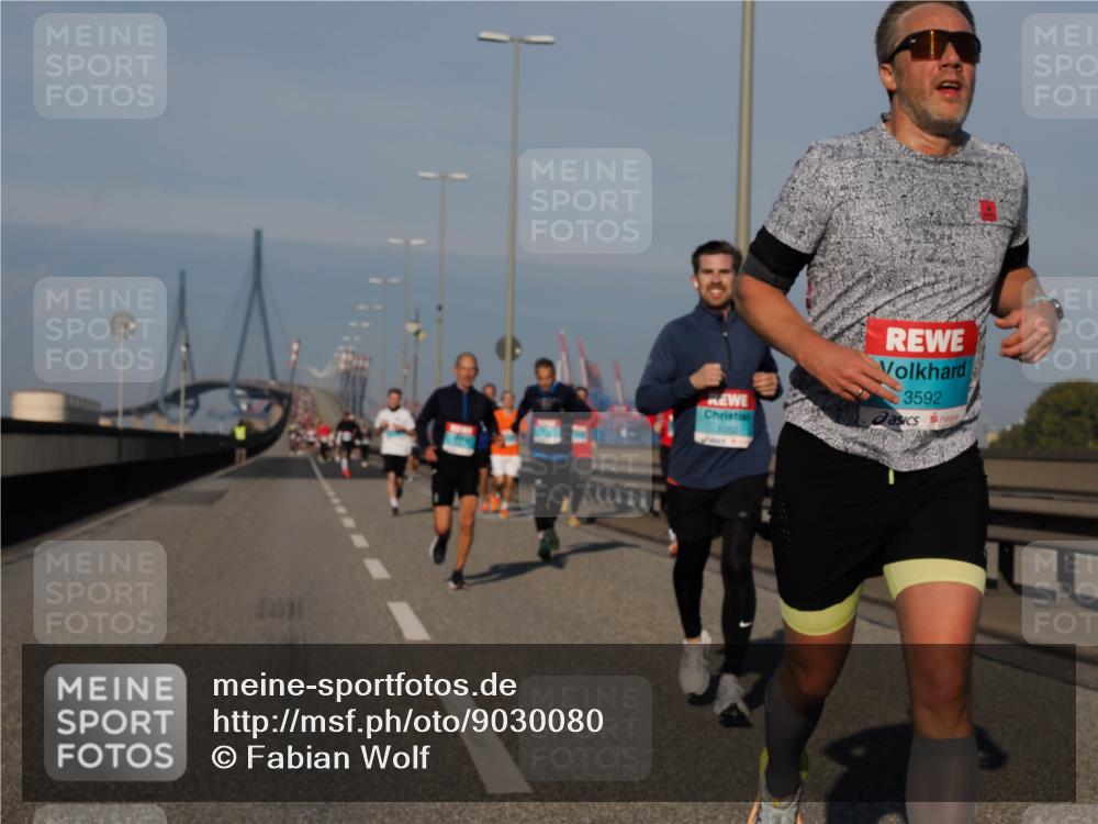 03.10.2025 - Köhlbrandbrückenlauf Fabian Wolf http://msf.ph/oto/9030080 03.10.2025 09:44:44 Position 3 3592 meine-sportfotos.de