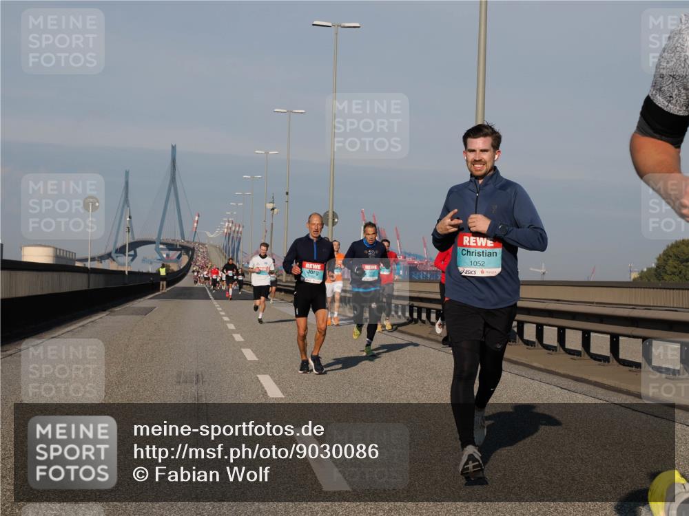 03.10.2025 - Köhlbrandbrückenlauf Fabian Wolf http://msf.ph/oto/9030086 03.10.2025 09:44:45 Position 3 50, 1052 meine-sportfotos.de