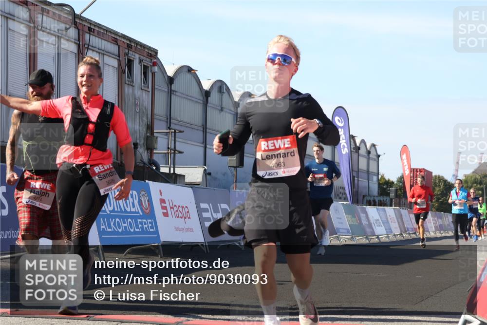03.10.2025 - Köhlbrandbrückenlauf Luisa Fischer http://msf.ph/oto/9030093 03.10.2025 13:03:42 Ziel 4063, 4214, 4274, 4322, 4422, 4507, 5639, 5707, 5799, 6025 meine-sportfotos.de