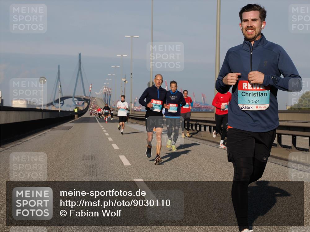 03.10.2025 - Köhlbrandbrückenlauf Fabian Wolf http://msf.ph/oto/9030110 03.10.2025 09:44:46 Position 3 1052 meine-sportfotos.de