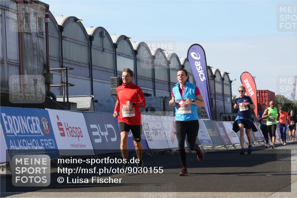 03.10.2025 - Köhlbrandbrückenlauf Luisa Fischer http://msf.ph/oto/9030155 03.10.2025 13:03:47 Ziel 4063, 4274, 4322, 4422, 5414, 5639, 5799, 6025, 6341, 6706 meine-sportfotos.de