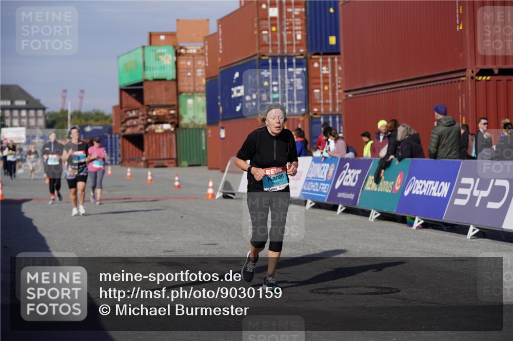 03.10.2025 - Köhlbrandbrückenlauf Michael Burmester http://msf.ph/oto/9030159 03.10.2025 10:35:20 Ziel 2232, 2397, 2755, 2936 meine-sportfotos.de
