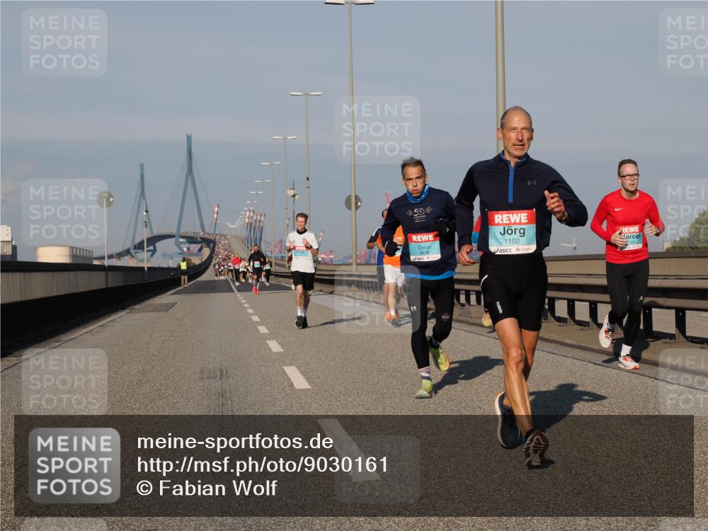 03.10.2025 - Köhlbrandbrückenlauf Fabian Wolf http://msf.ph/oto/9030161 03.10.2025 09:44:47 Position 3 50, 1102, 3836 meine-sportfotos.de