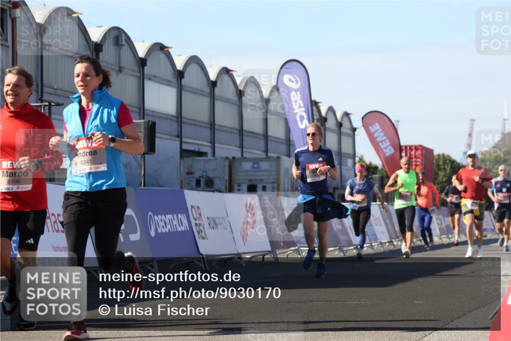 03.10.2025 - Köhlbrandbrückenlauf Luisa Fischer http://msf.ph/oto/9030170 03.10.2025 13:03:48 Ziel 4063, 4274, 4322, 4422, 5414, 5639, 5799, 6025, 6341, 6706 meine-sportfotos.de