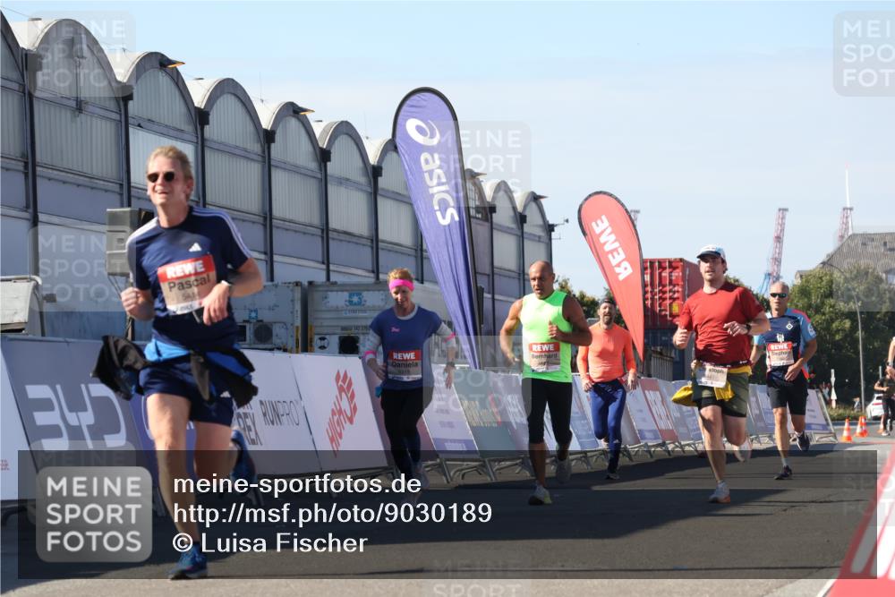 03.10.2025 - Köhlbrandbrückenlauf Luisa Fischer http://msf.ph/oto/9030189 03.10.2025 13:03:50 Ziel 4063, 4127, 4274, 4322, 5098, 5414, 5447, 5639, 5799, 6315, 6341, 6706 meine-sportfotos.de