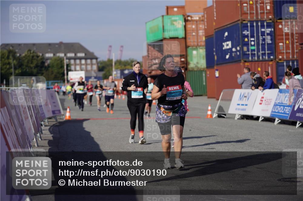 03.10.2025 - Köhlbrandbrückenlauf Michael Burmester http://msf.ph/oto/9030190 03.10.2025 10:35:25 Ziel 2232, 2755, 2936 meine-sportfotos.de