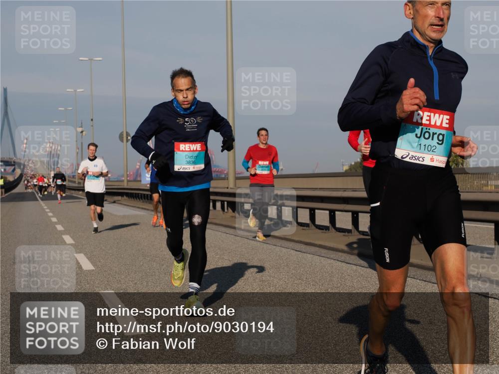 03.10.2025 - Köhlbrandbrückenlauf Fabian Wolf http://msf.ph/oto/9030194 03.10.2025 09:44:48 Position 3 50, 3836, 1102 meine-sportfotos.de