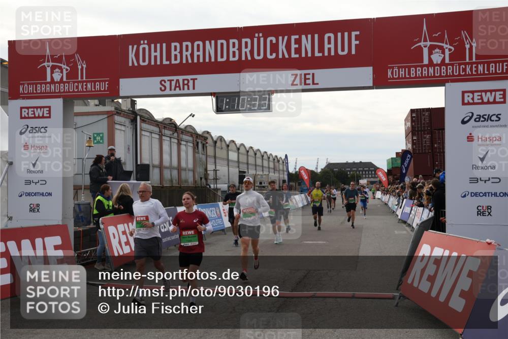 03.10.2025 - Köhlbrandbrückenlauf Julia Fischer http://msf.ph/oto/9030196 03.10.2025 16:10:33 Ziel 7112, 7126, 7217, 7304, 7384, 7385, 7543, 7562, 7648, 7844, 8097, 8153, 8798, 9542, 9652 meine-sportfotos.de