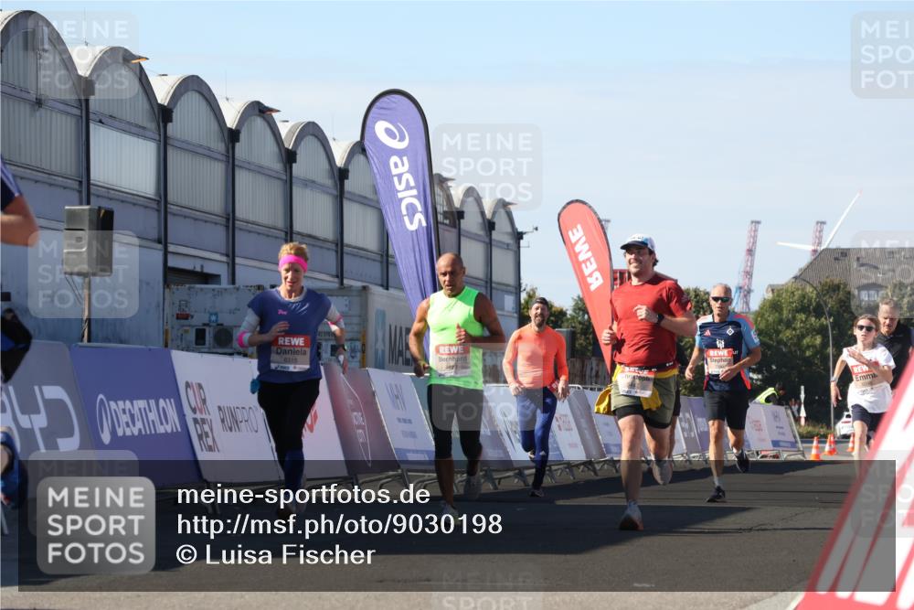 03.10.2025 - Köhlbrandbrückenlauf Luisa Fischer http://msf.ph/oto/9030198 03.10.2025 13:03:51 Ziel 4063, 4127, 4274, 4322, 5098, 5414, 5447, 5639, 6315, 6341, 6706 meine-sportfotos.de