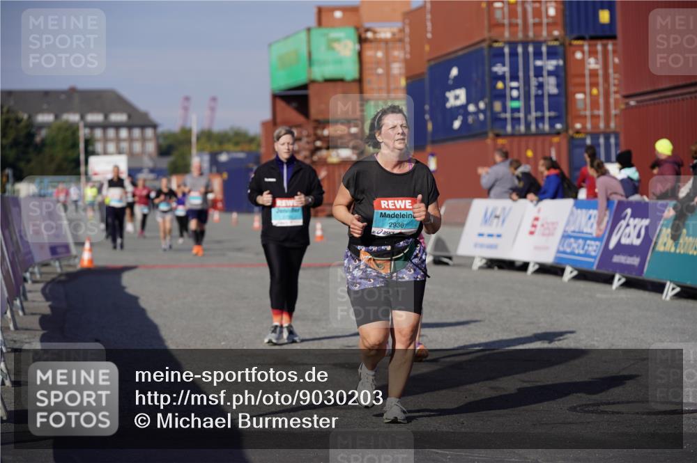03.10.2025 - Köhlbrandbrückenlauf Michael Burmester http://msf.ph/oto/9030203 03.10.2025 10:35:26 Ziel 2232, 2755, 2936 meine-sportfotos.de