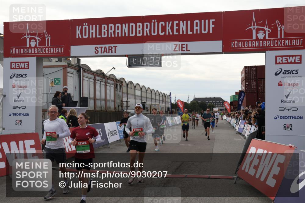 03.10.2025 - Köhlbrandbrückenlauf Julia Fischer http://msf.ph/oto/9030207 03.10.2025 16:10:34 Ziel 7112, 7126, 7304, 7384, 7385, 7543, 7552, 7562, 7648, 7844, 8097, 8153, 8798, 8950, 9542, 9652 meine-sportfotos.de