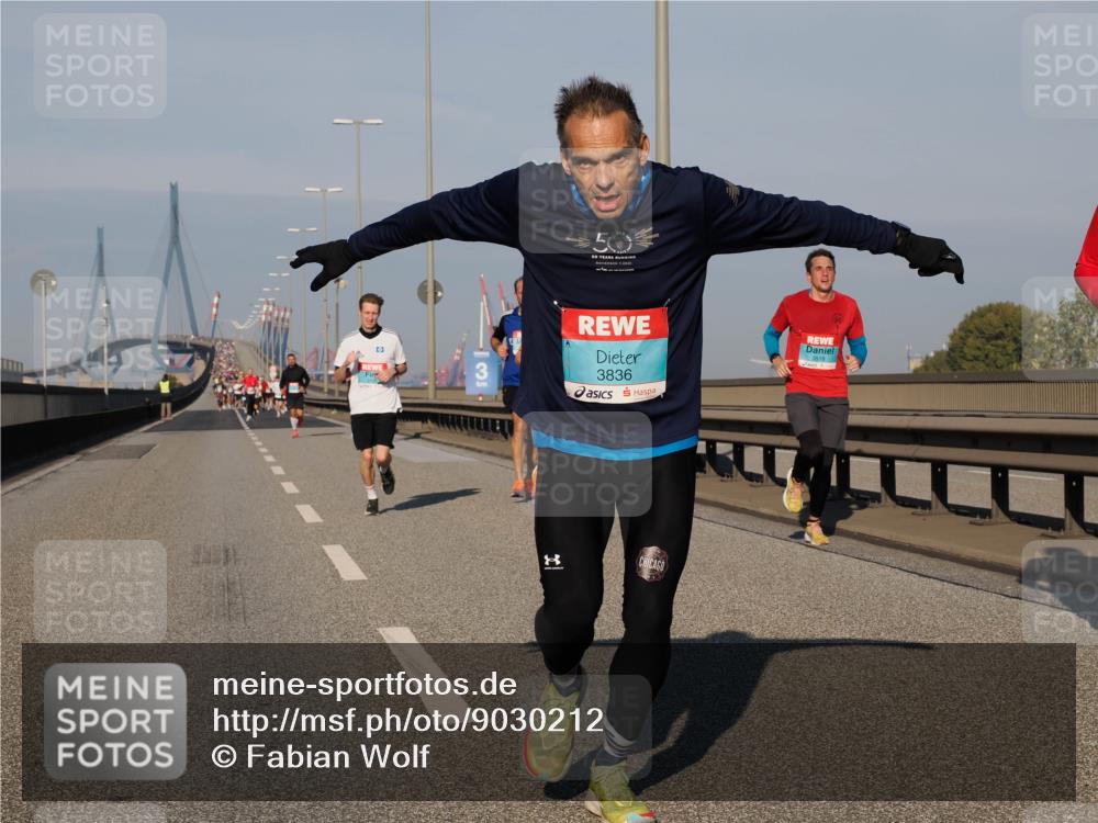 03.10.2025 - Köhlbrandbrückenlauf Fabian Wolf http://msf.ph/oto/9030212 03.10.2025 09:44:49 Position 3 3, 50, 7, 2021, 3836, 3518 meine-sportfotos.de